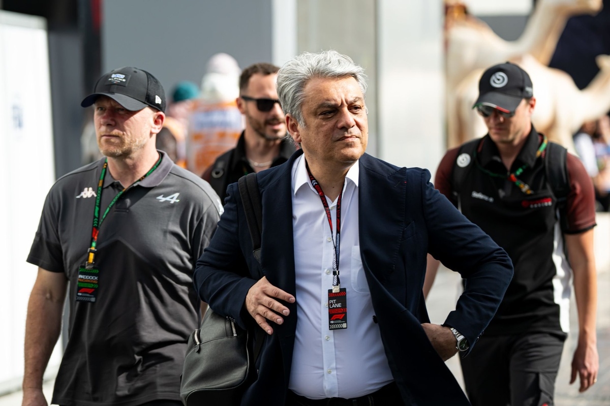 Luca de Meo: “We hebben Fernando Alonso niet behandeld zoals hij verdiende”