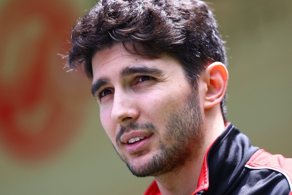 Ocon enthüllt ein seltenes Stück für seine Autosammlung