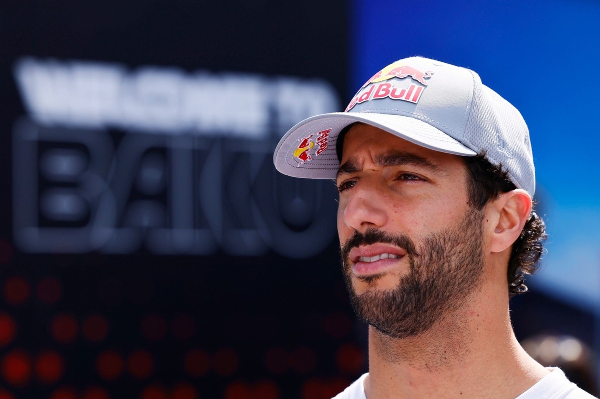 Lowdon wipes Ricciardo off list: "If I'm trying to convince anyone, it's the wrong person"
