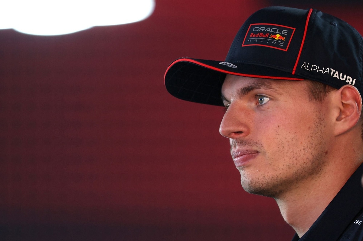 Steiner: Verstappen will stay at Red Bull because leaving now is too risky