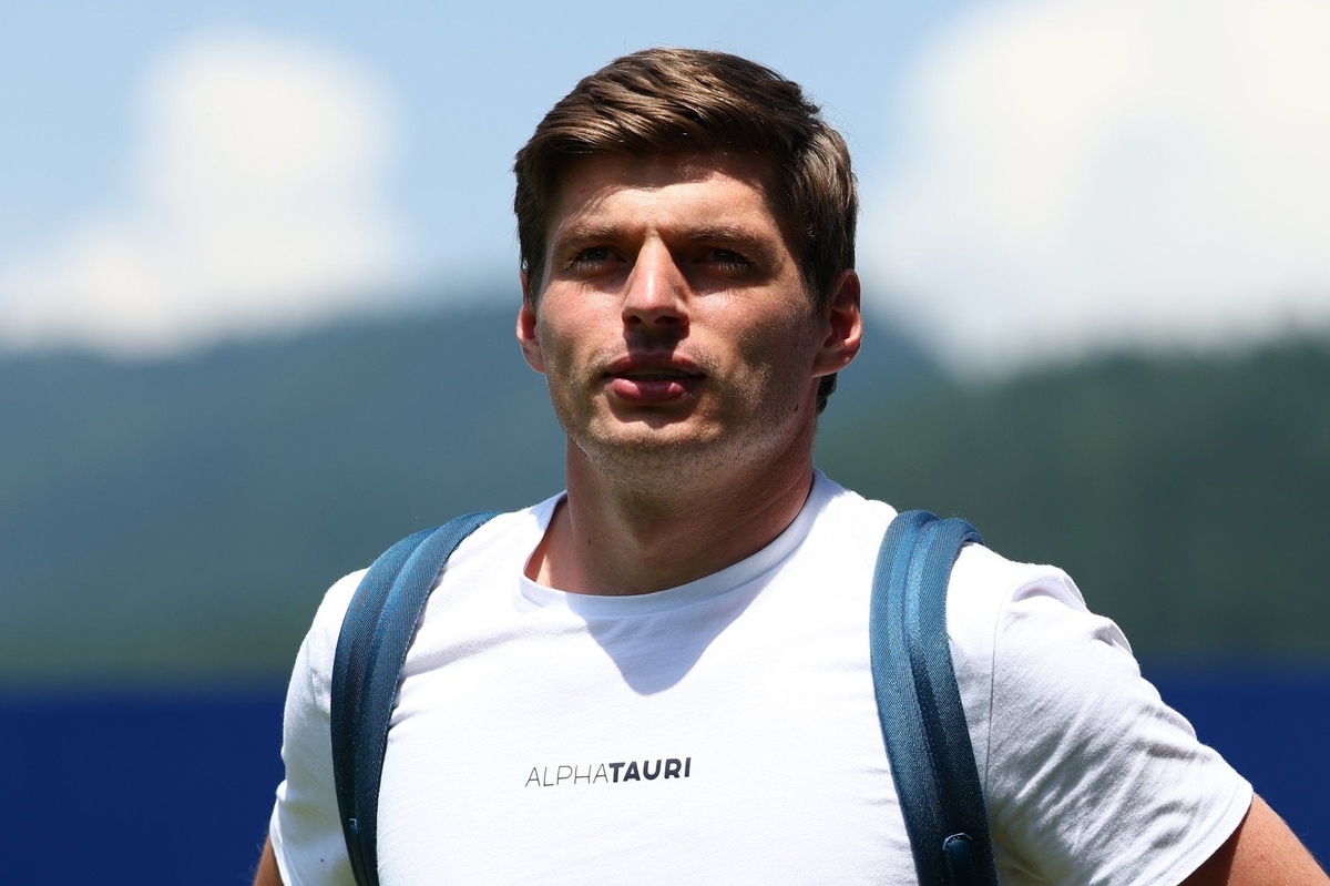 "Verstappen is close to signing with Mercedes!" claim!