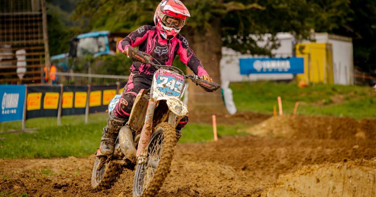 Motocross. Camille Schudy ve Ryan Lustenberger podyumlarda