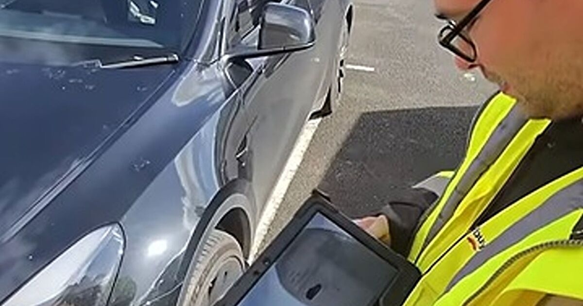 Wycena Tesli WeBuyAnyCar wprawia mężczyznę w osłupienie po roku użytkowania