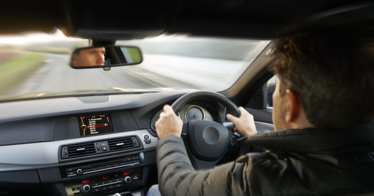 Drivers warned of key sign indicating need for an eye test amid headlight glare concerns