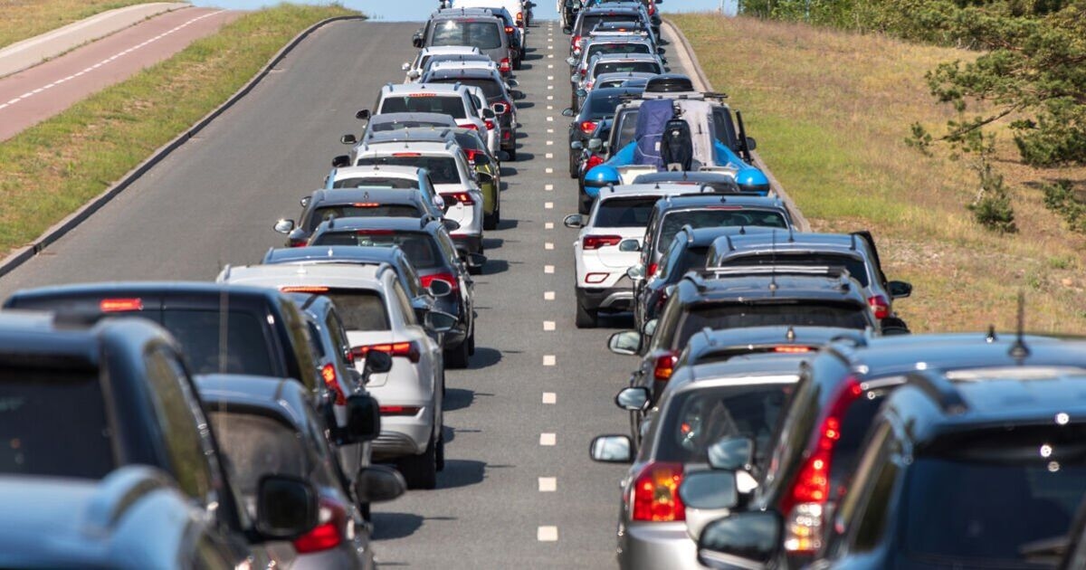 DVLA warning as thousands of drivers urged to act now or face £1,000 fine