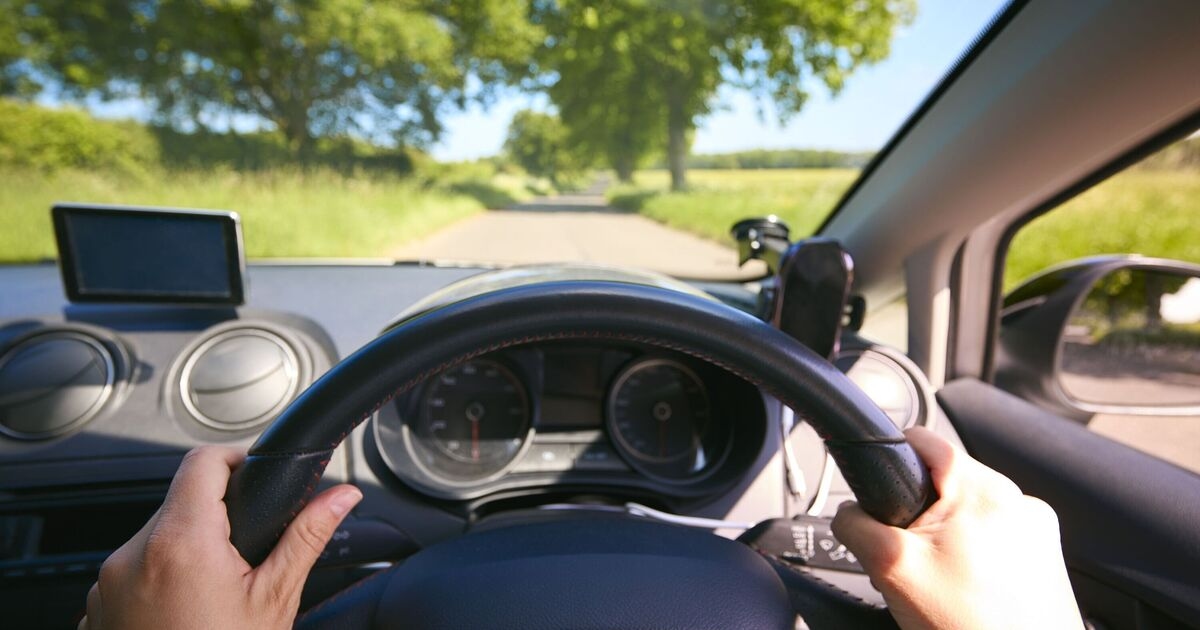 Motoristas são alertados sobre a importância de deixar um item no carro durante onda de calor