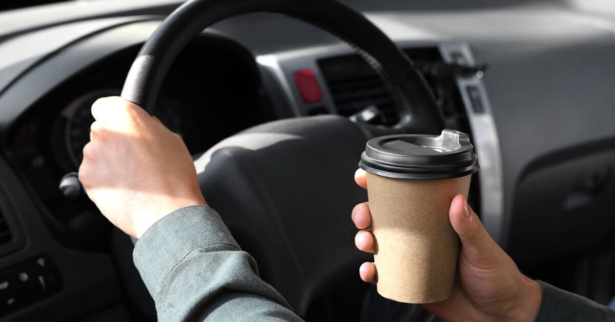 Ricaricare l'auto durante la notte costa meno di un caffè, secondo una ricerca