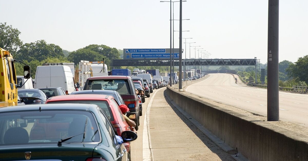 Caos nei viaggi durante le festività nel Regno Unito: gli automobilisti sono avvisati di "doppi ritardi"