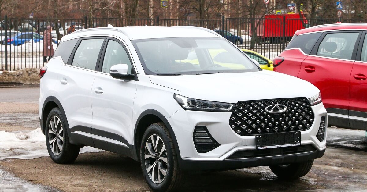 China lanza un nuevo coche que se parece a un Land Rover pero cuesta solo 9.000 libras