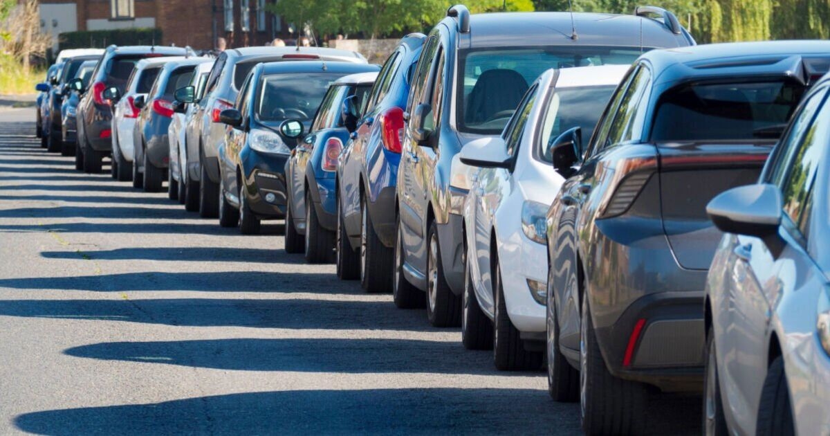 Drivers urged not to do 1 thing when driving on Saturday