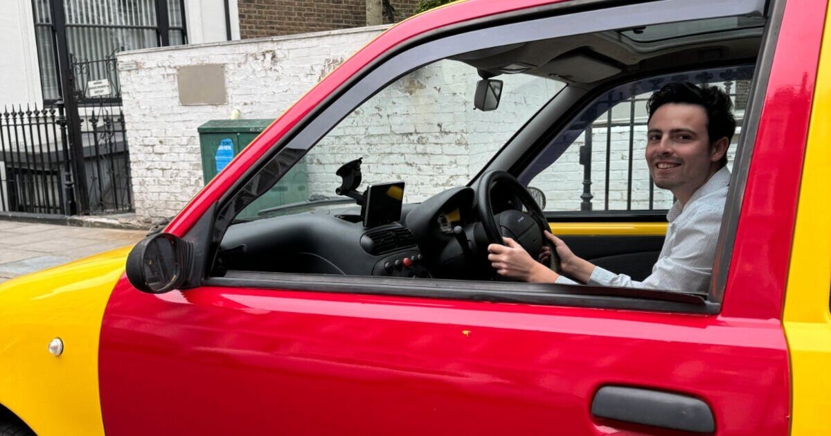 Londra'nın merkezinde ikonik Inbetweeners Arabasını sürdüm ve bu tepkiyi aldım