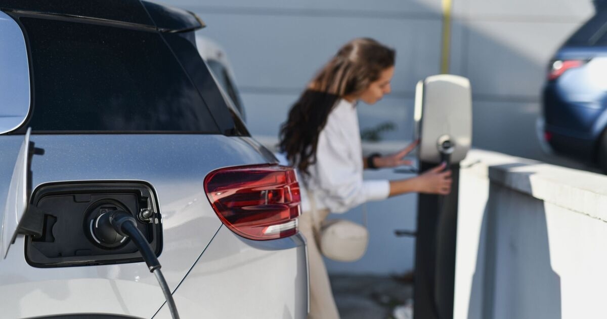 Un istruttore di guida condivide le "cose ​​che dovresti sapere" prima di acquistare un'auto elettrica