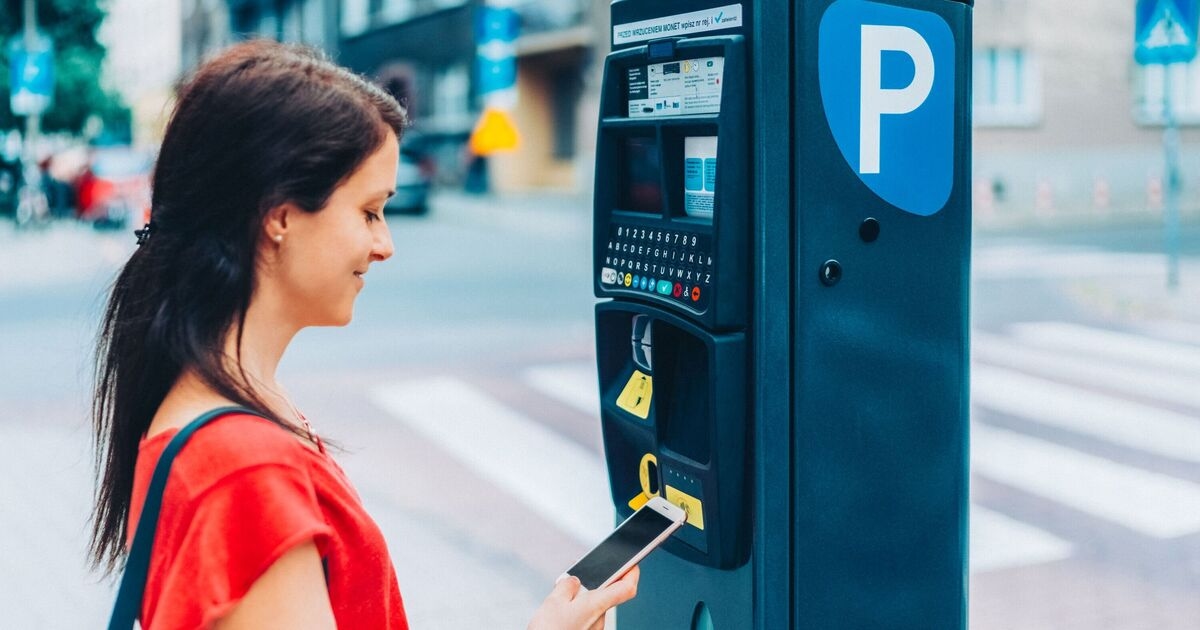 UK drivers told 'be cautious' as Brits at risk of major parking scam