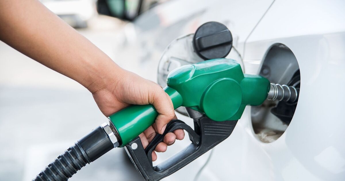 Avviso rivolto a chiunque guidi un'auto a benzina