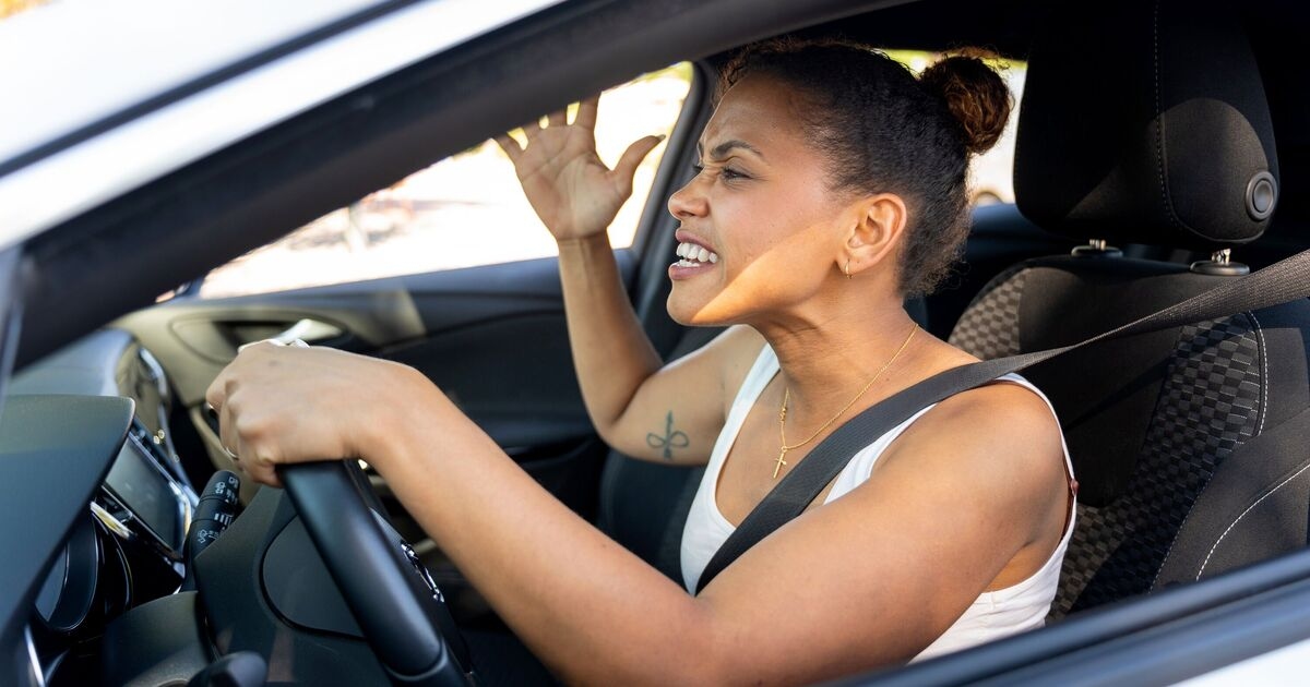 Driving instructor says Brits risk hefty fine for 'common' overtaking mistake