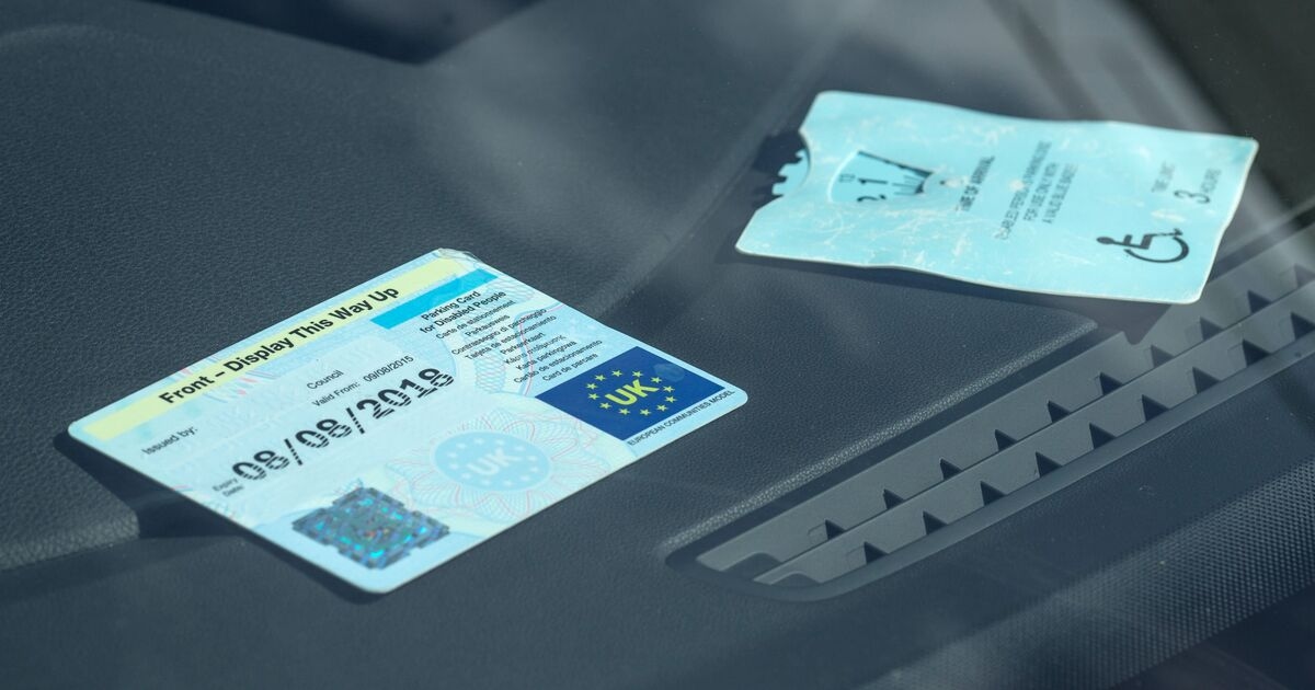 Mavi Rozet sahiplerine üç aylık uyarı verilecek veya 1.000 £ para cezasıyla karşı karşıya kalacaklar