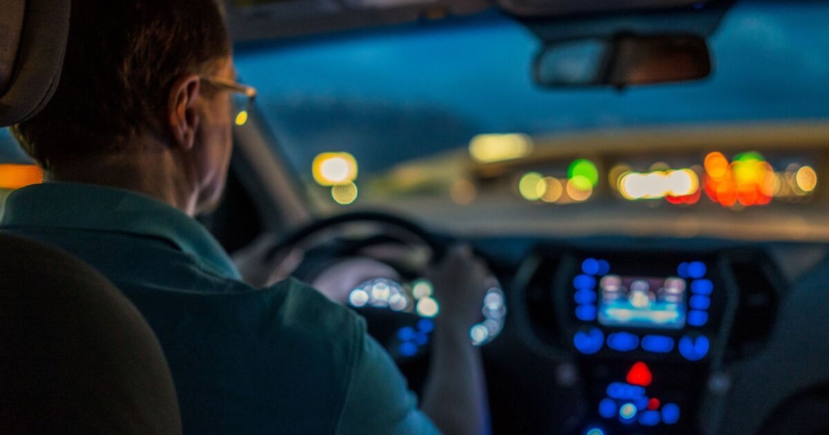 Driving expert urges Brits to learn little-known road rule - 'illegal to drive away’