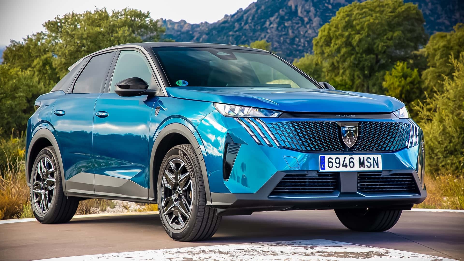 Peugeot: nuove varianti business per clienti privati e aziendali