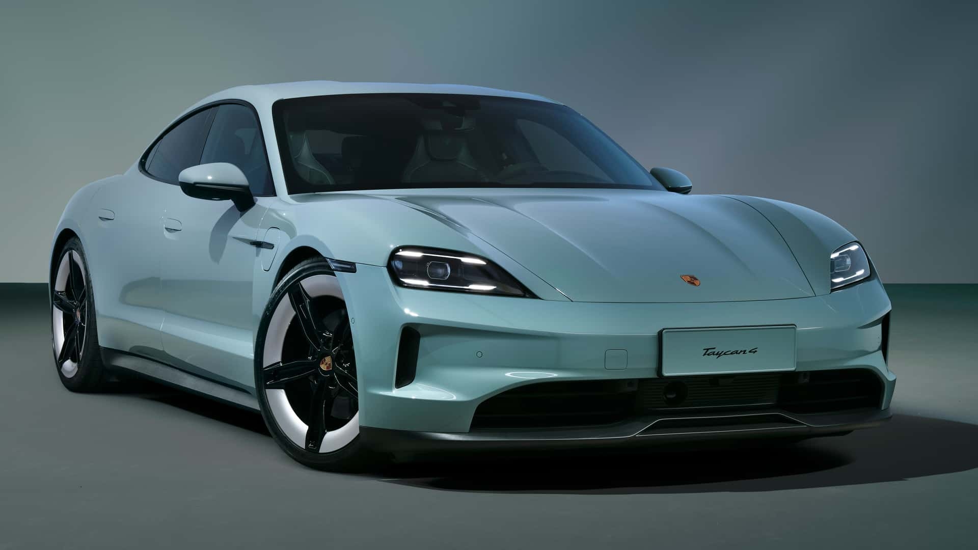 Porsche sob ataque: analista critica estratégia eletrônica excessivamente ambiciosa