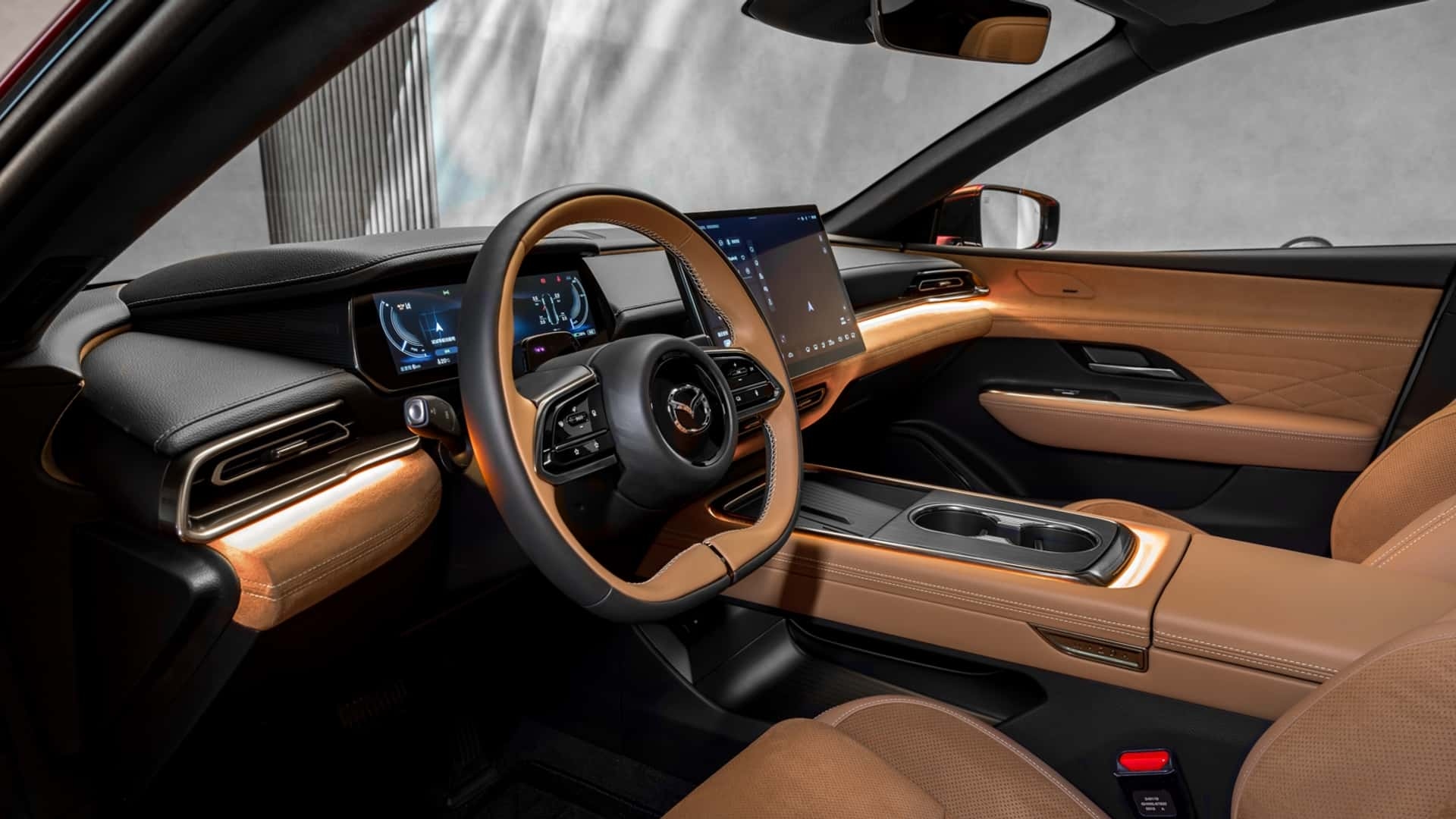 Mazda 6e (2025): Wnętrze i bagażnik w szczegółach