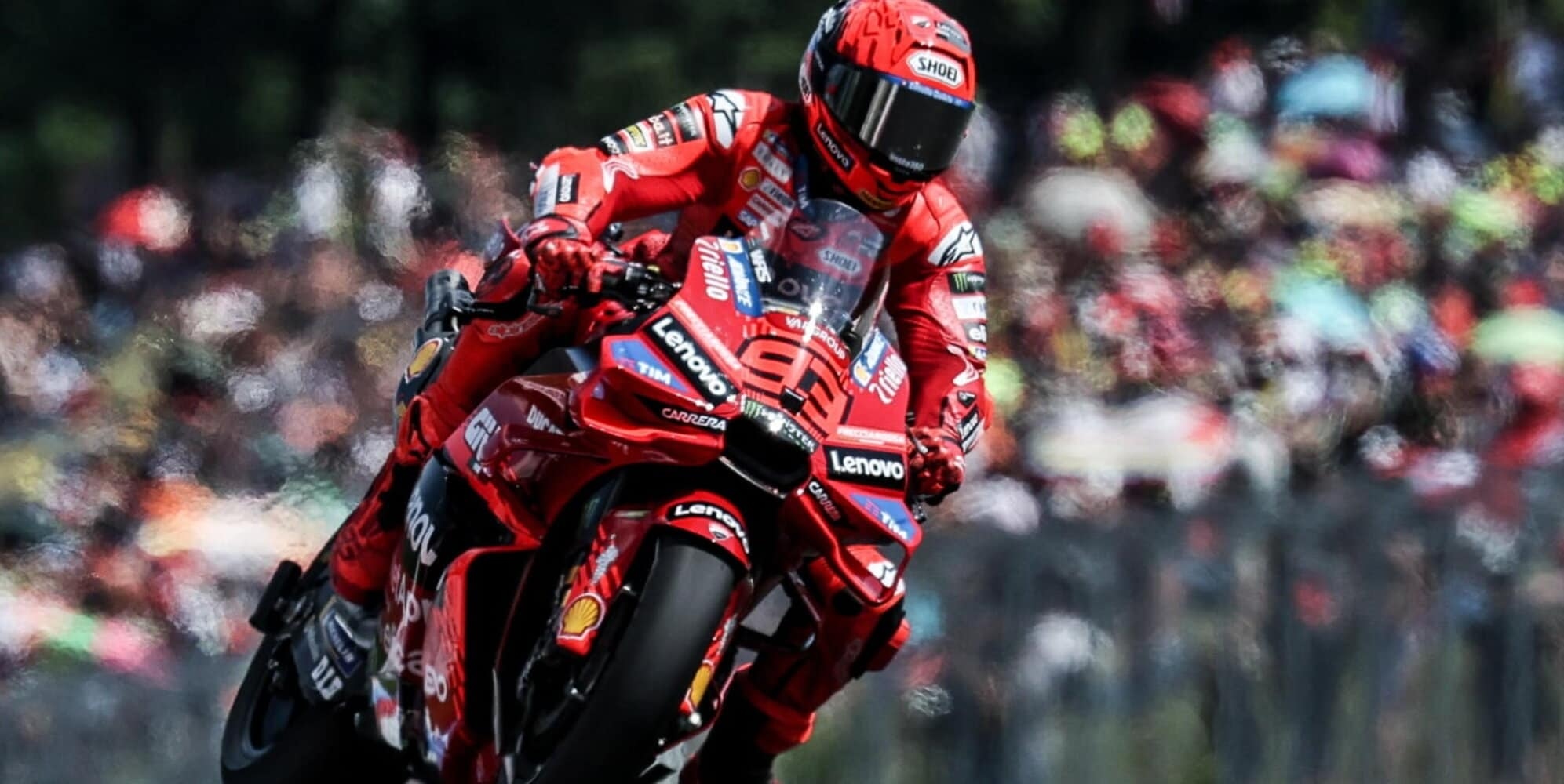 Avusturya'da Marquez hakim, podyumda Bezzecchi. Bagnaia çöktü.