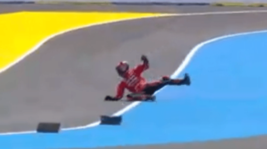 ¡Desastre de Bagnaia! Accidente y otro cero en el Sprint