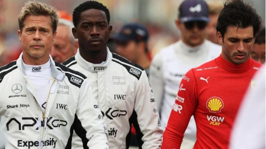 O filme F1, Brad Pitt e os bastidores com Carlos Sainz: "Nós o encontramos ao nosso lado e..."