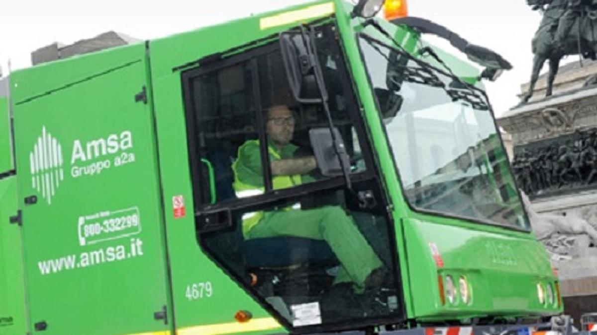 Perché i camion delle pulizie hanno il volante a destra