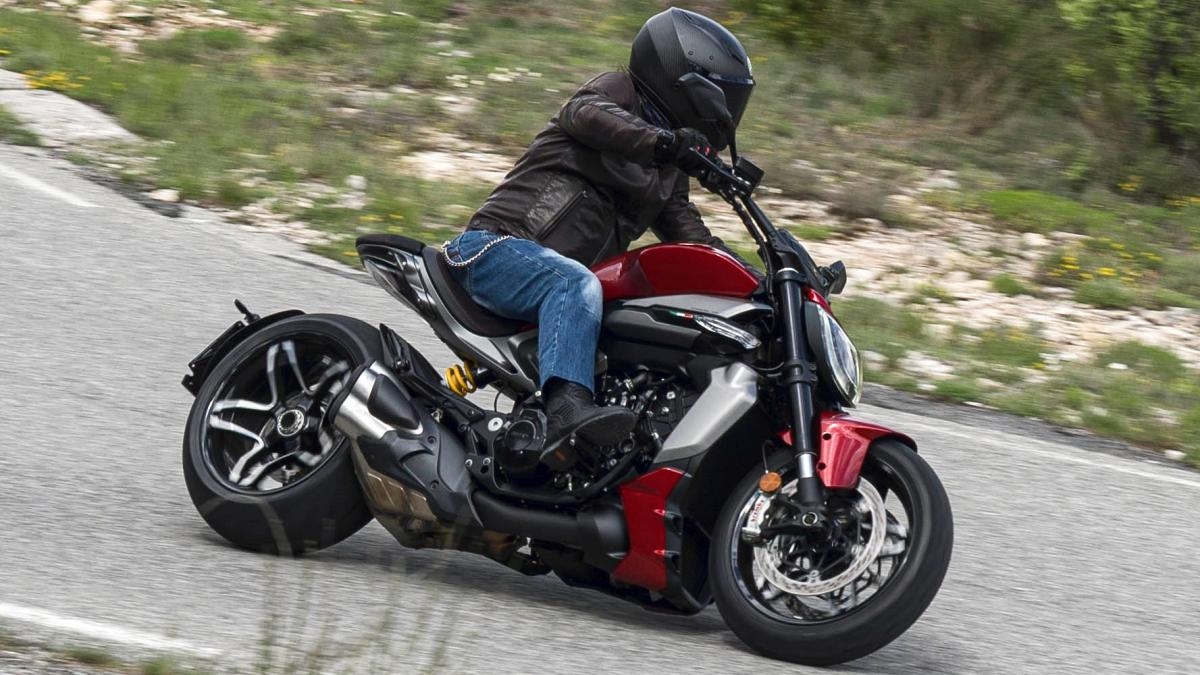 Ducati XDiavel V4: con la nueva sport cruiser entre las curvas de la Provenza