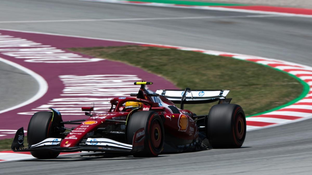 Ferrari не оправдала ожиданий в пятницу в Испании. И Гамильтон выпаливает: «Неуправляемая машина».