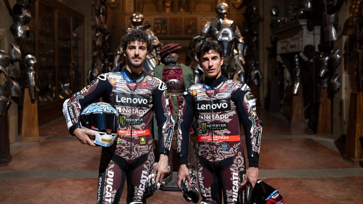 En Mugello Ducati rinde homenaje al Renacimiento florentino: aquí están las motos y los uniformes de Márquez y Bagnaia