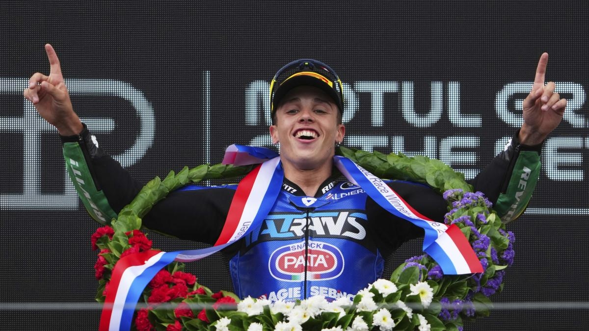 Moto2 Olanda, storico Moreira: batte Canet e fa esultare il Brasile. Gonzalez resta leader