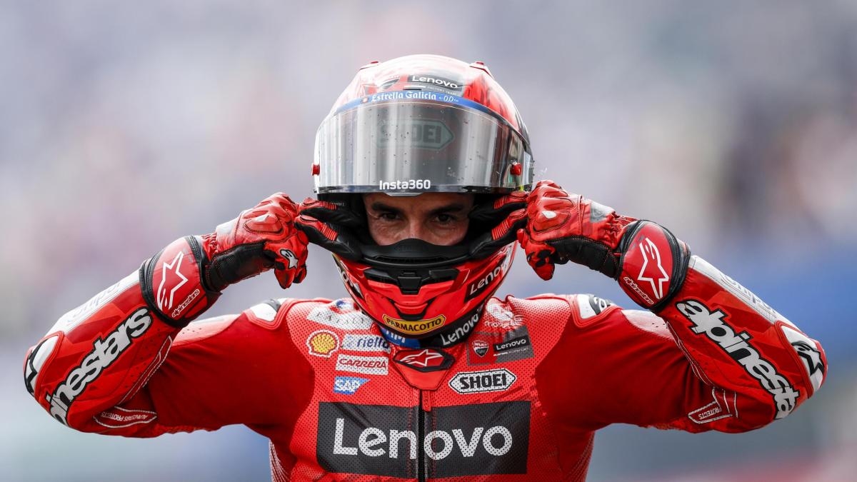 Marquez master of defense (of himself and Alex). And he stings Bezzecchi