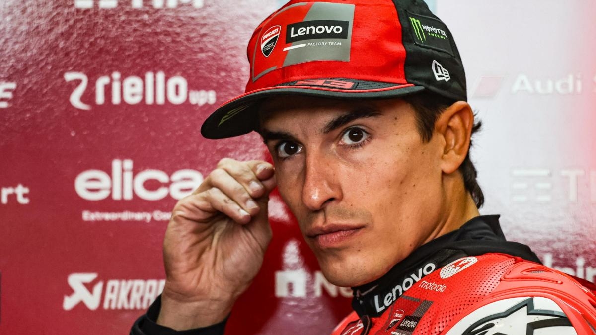 Marquez : « Je ne pensais pas au championnat. » Bezzecchi plaisante : « Avec un tour de moins… »