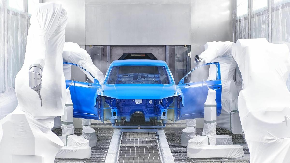 L’auto elettrica rallenta in Cina e sparisce dagli Usa: a crederci è rimasta l’Europa