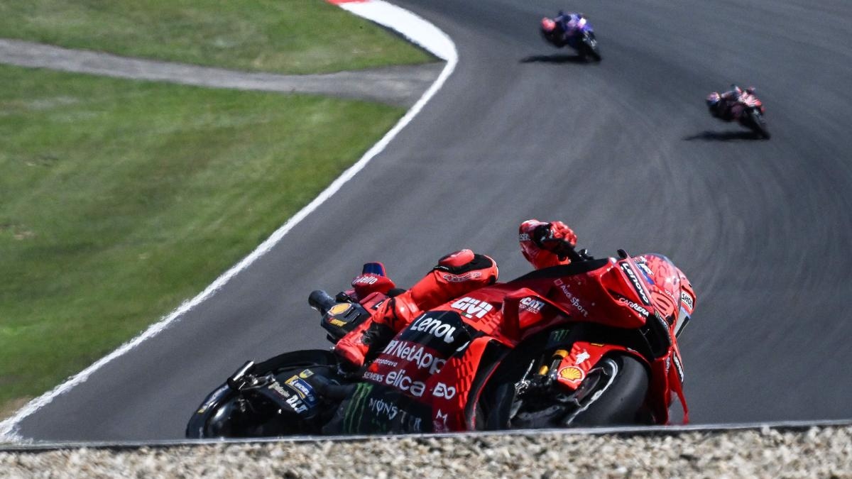 Leone Bezzecchi, domatore Marquez: per Marc quinta vittoria di fila. Bagnaia grigio, bravo Martin