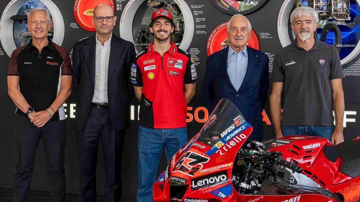 Bagnaia and Ducati Corse visit Brembo, exploring brakes and innovation.