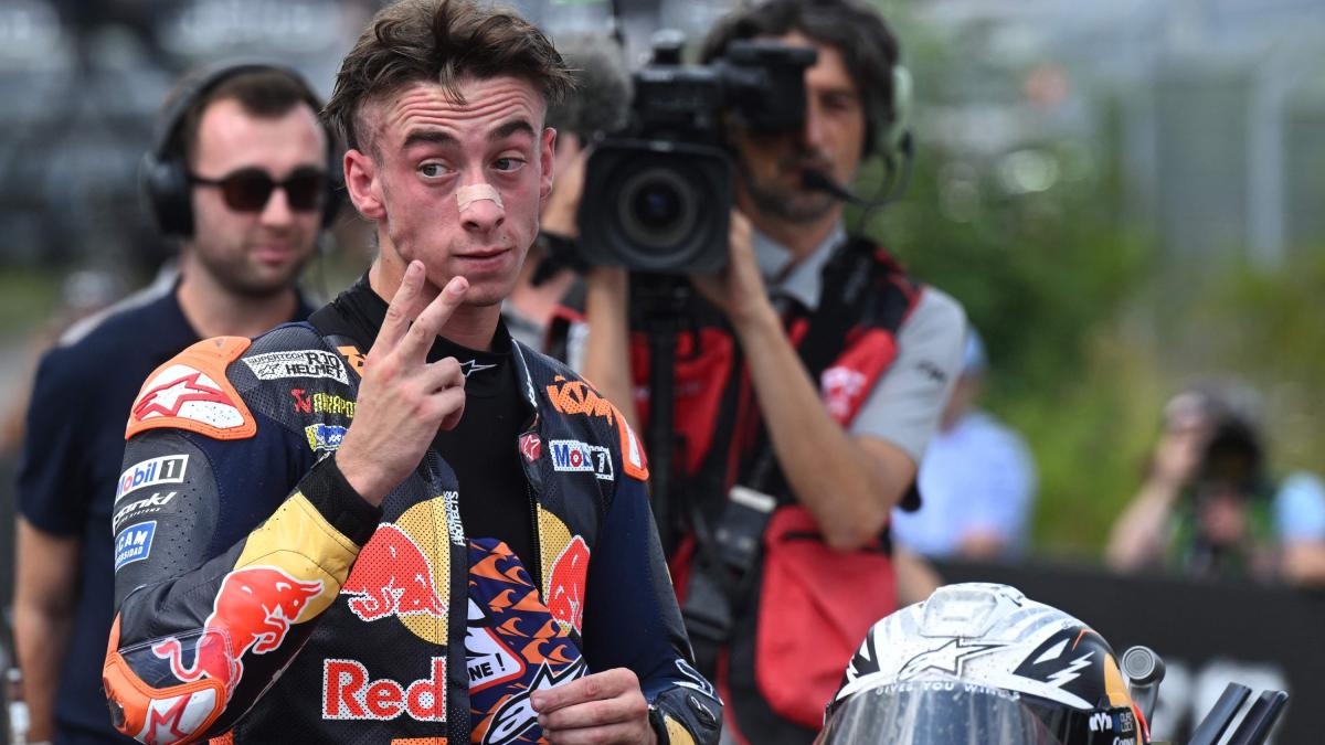 Acosta, Avusturya'daki MotoGP ön elemelerinde sürpriz yaptı. Marquez'in önünde, Bagnaia ise üçüncü sırada.