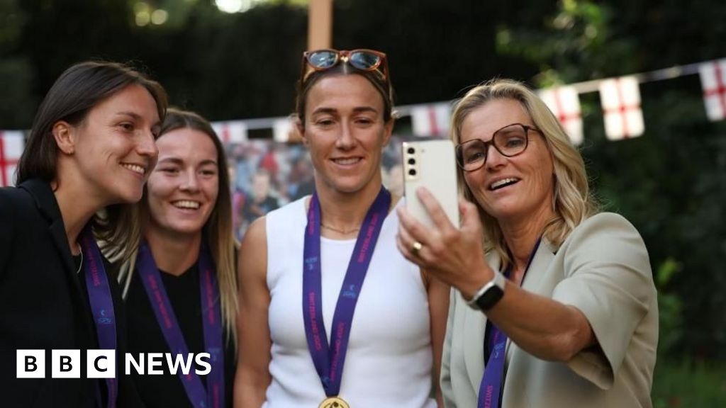 London to celebrate Lionesses with open-top bus parade