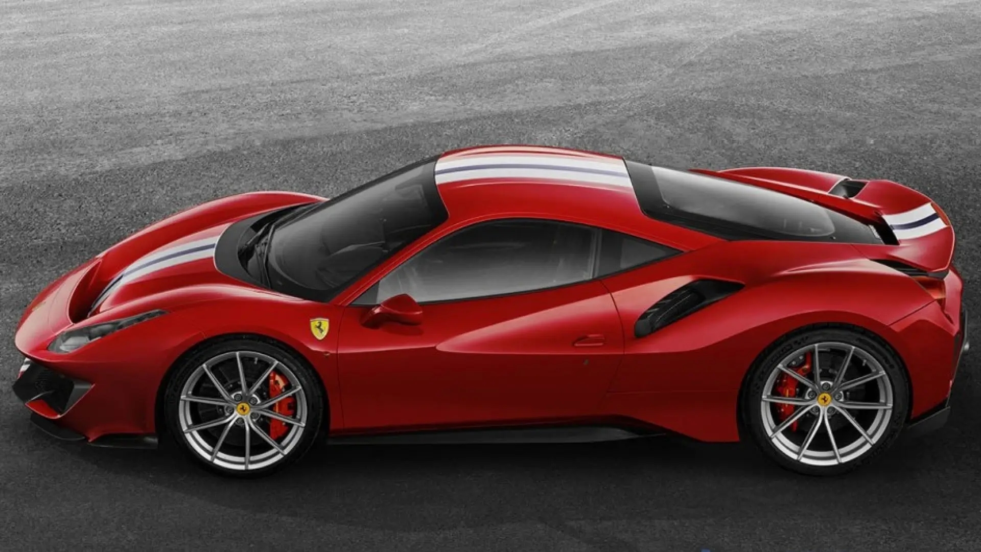 Le 5 auto sportive più ambite sul mercato: dalla Ferrari 12 Cilindri all'Alfa Romeo 33 Stradale