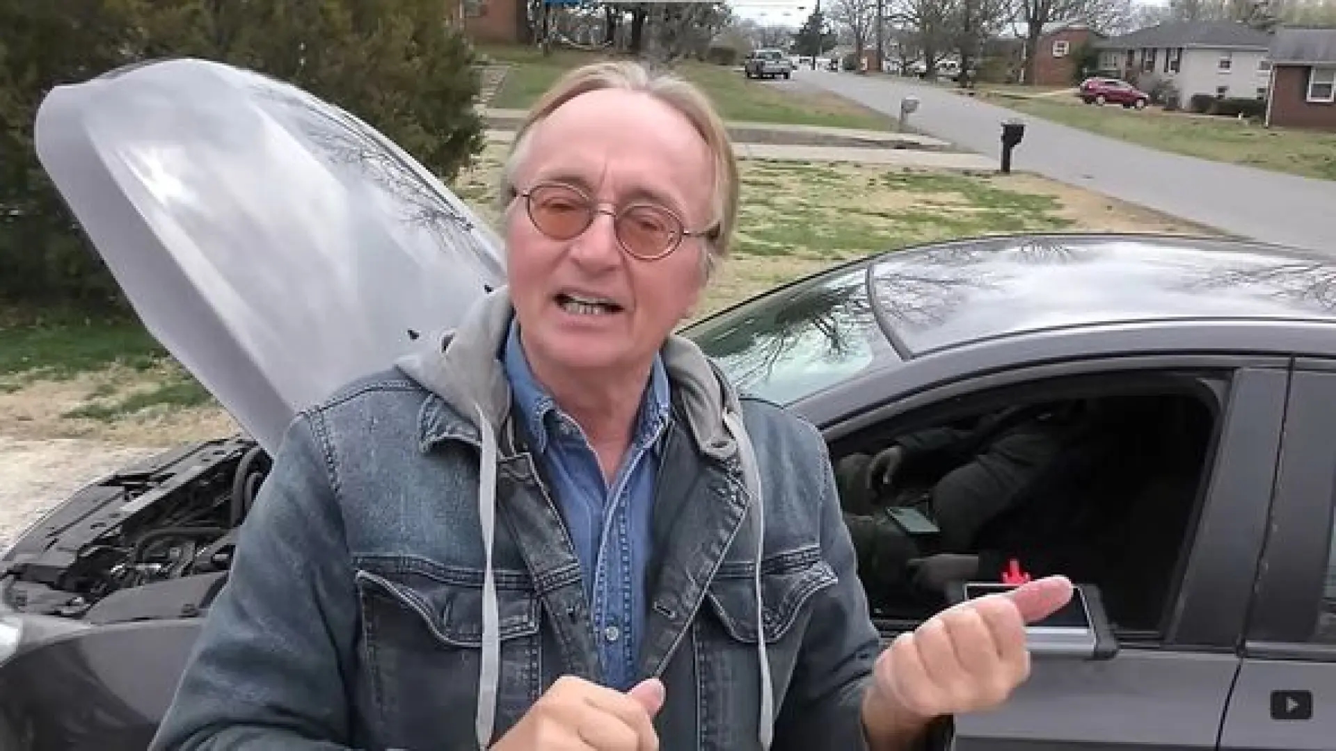 Scotty Kilmer, uno dei migliori meccanici dell'anno: "Guidare veloce fa bene al motore della tua auto."