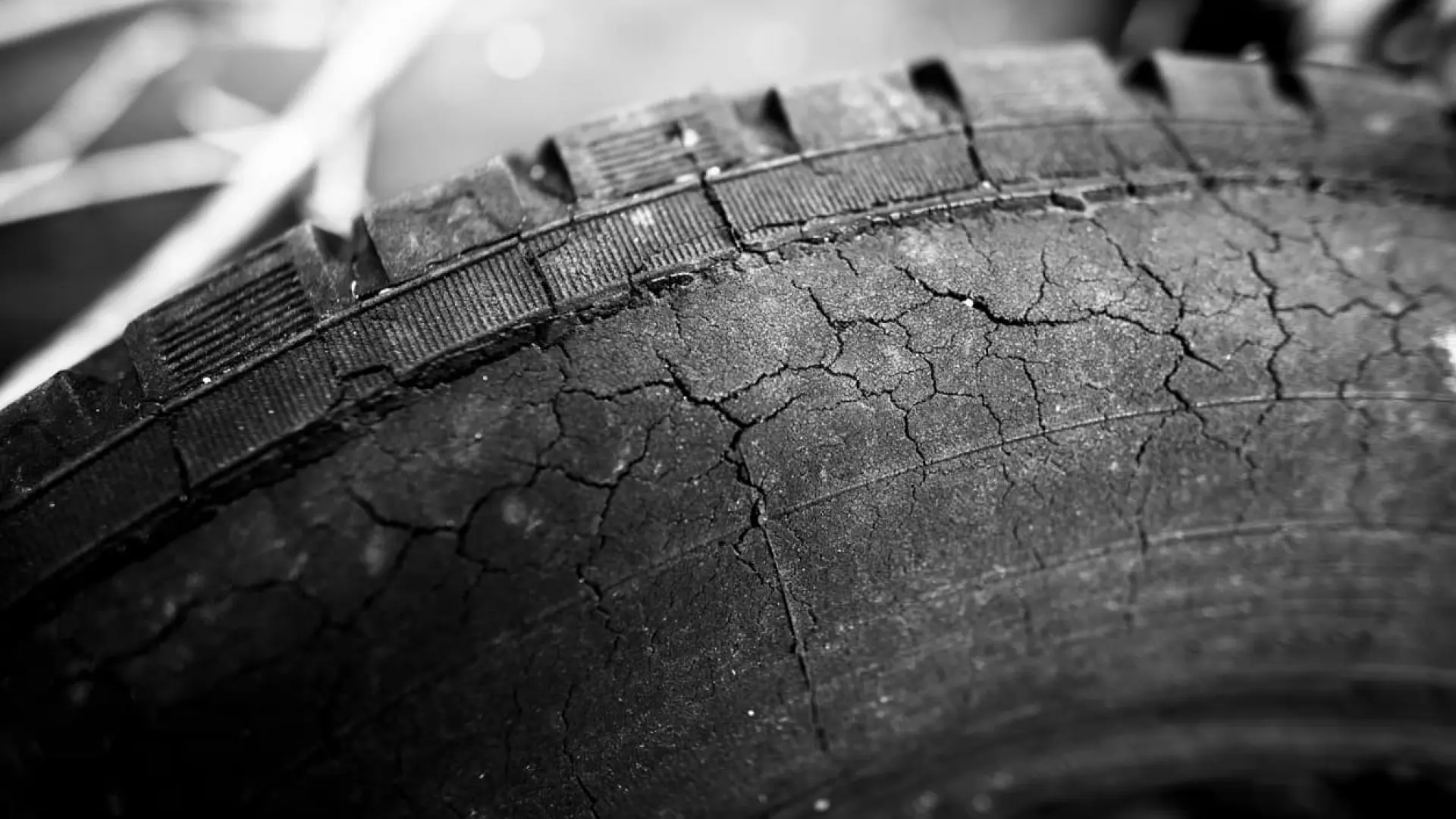 The reasons behind crystallization of car tires