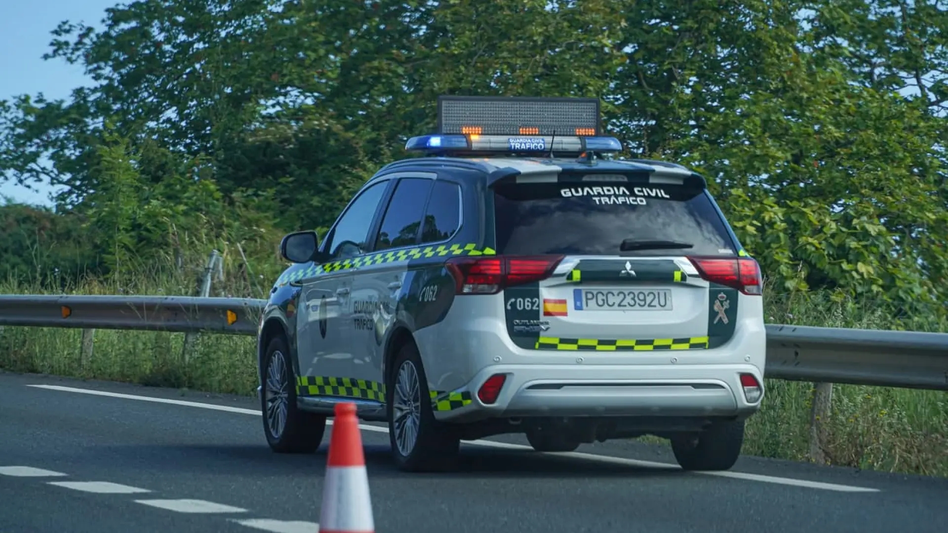 Die Guardia Civil hat einen Fahrer ohne Führerschein erwischt, der die Prüfung verließ, um Punkte in seinem Führerschein auf einem Motorrad wieder gutzumachen.