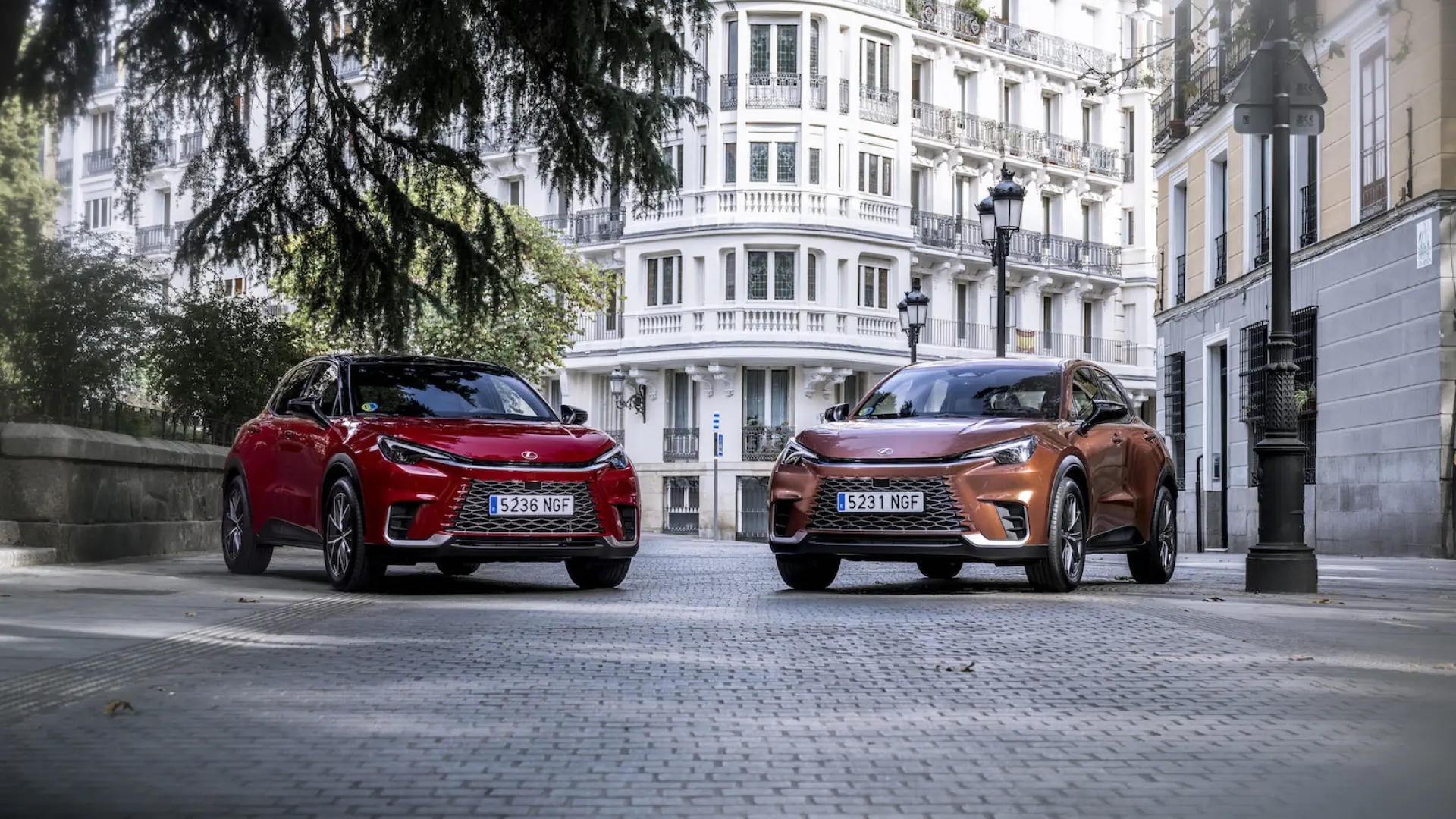 „Gutes Parfüm kommt in kleinen Größen“: Lexus aktualisiert den LBX