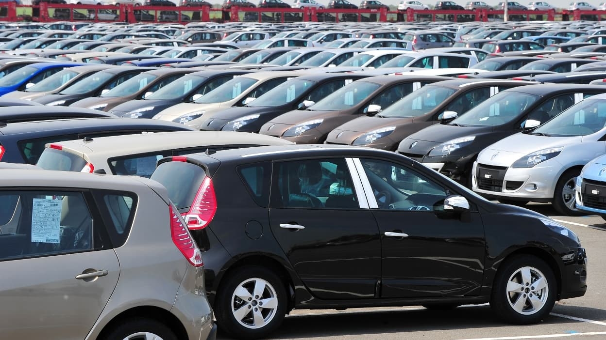 "2% das famílias compram um carro novo, em comparação com 8% na década de 1990": os carros são caros demais para os franceses?