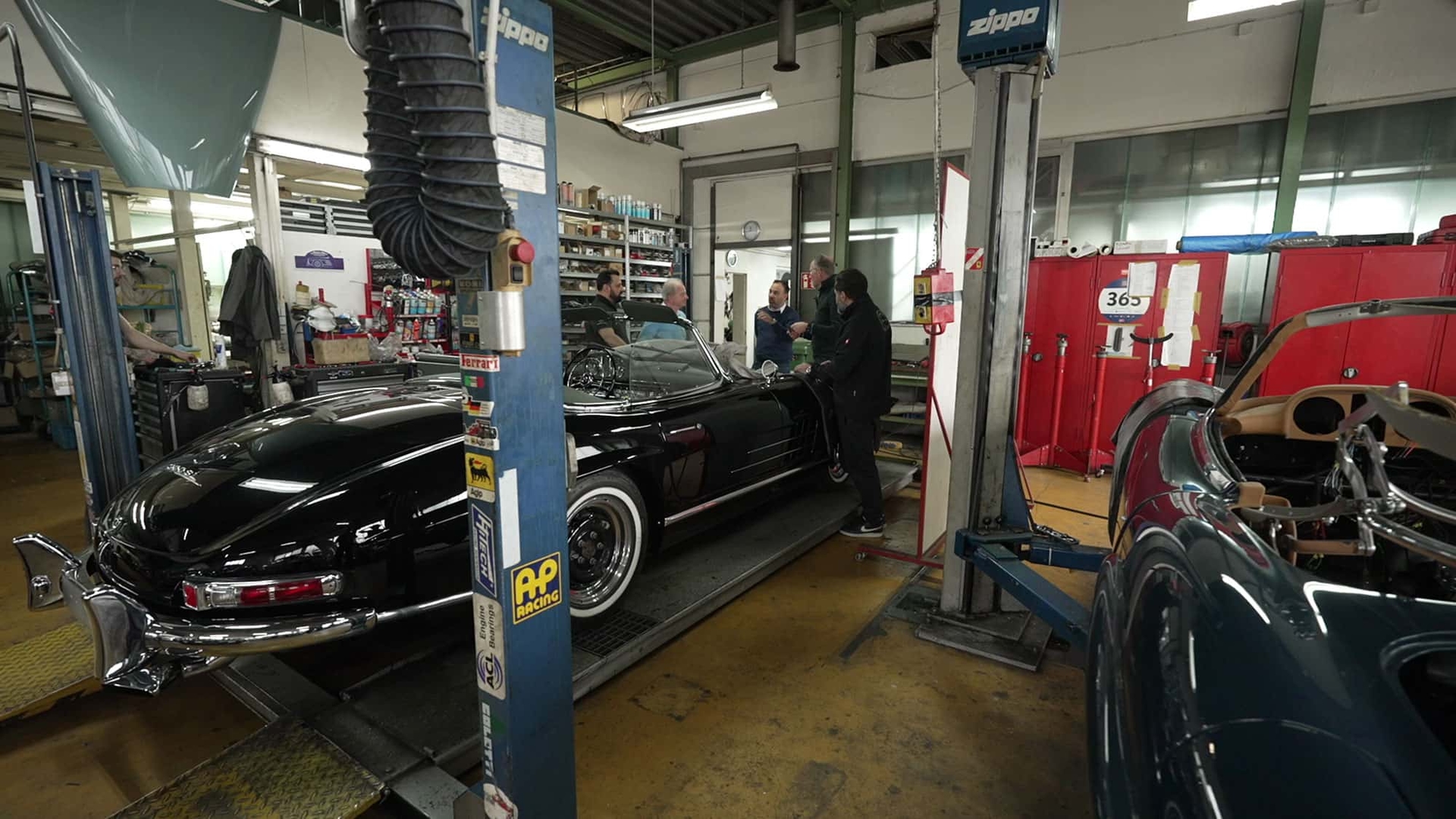 Como carros antigos falsos se tornam legais? : Falso, falsificado, registrado