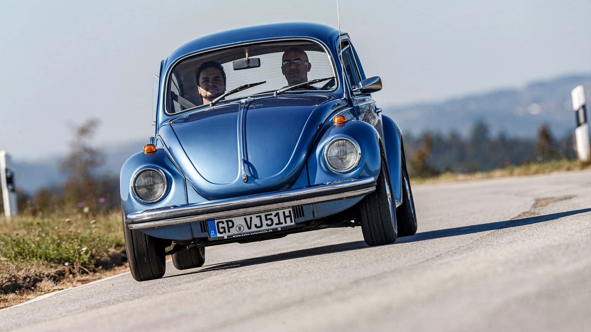 Ecco quanto costano le auto d'epoca e moderne in Germania: le auto d'epoca sono un hobby per milionari?