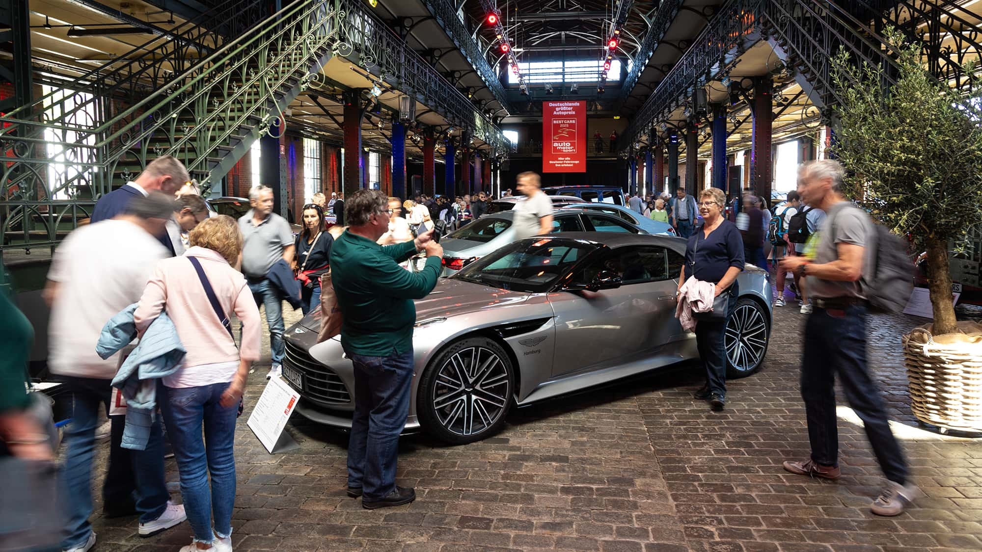 BEST CARS 2025 становится публичным: приз зрительских симпатий в превосходной степени
