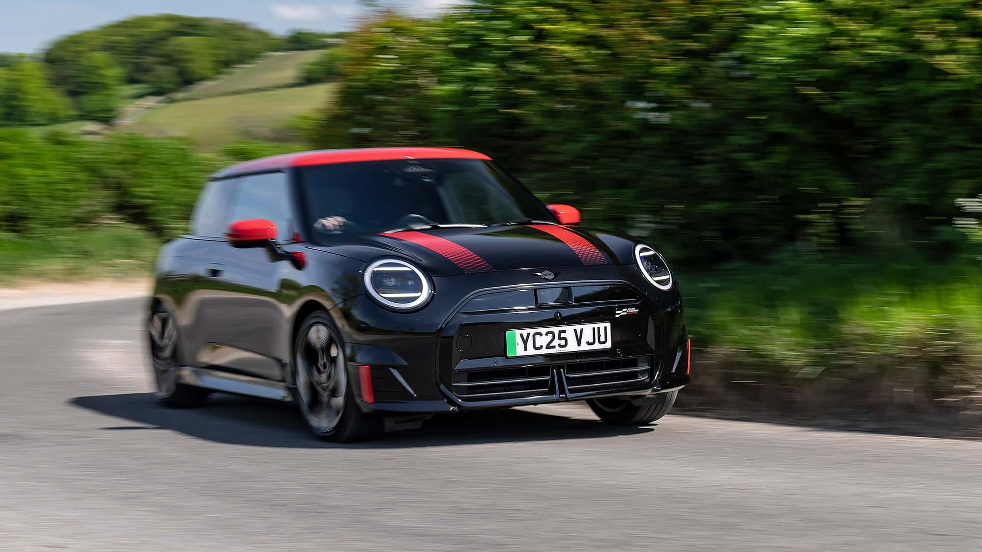Mini John Cooper Works Electric driving report: Mini with C-Class dimensions – how fun is that?