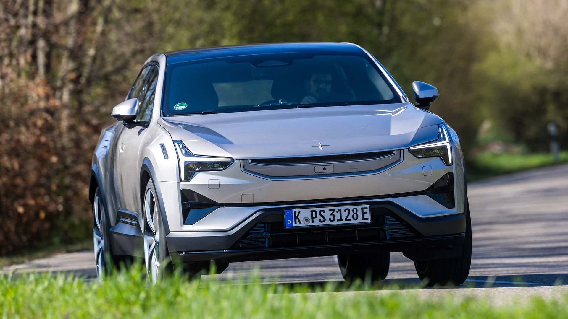 Polestar 3 review: What can the electric SUV with a powerful 111 kWh battery do?